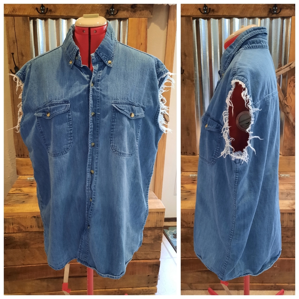 Men's Sleeveless Denim Button Down Shirt